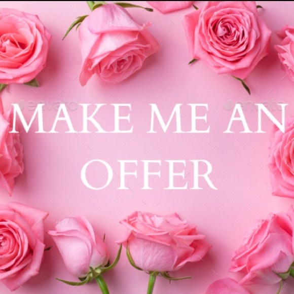 NWT!🌹RARE🌹 Beautiful Loungefly Belle Tote Purse! - Picture 4 of 4